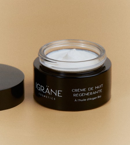 Regenerating night face cream
